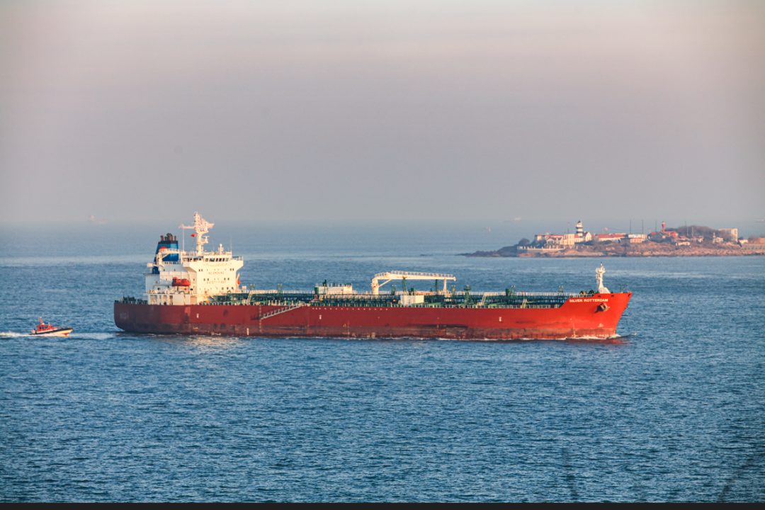 船期受哪些因素影响？（造成船期延误的原因？）