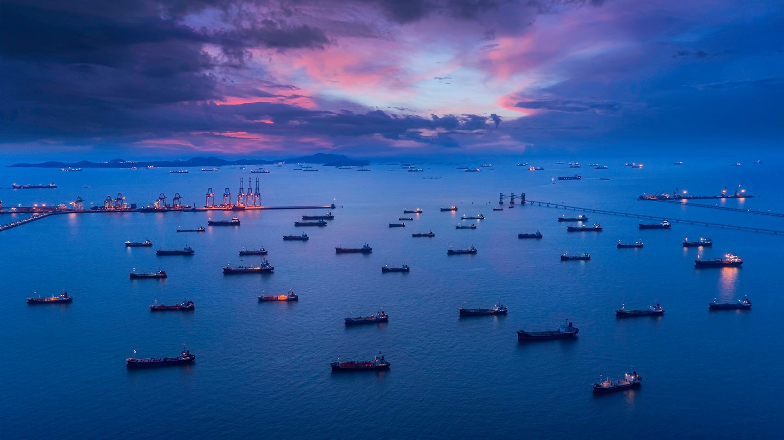 国际集装箱 海运集装箱物流场景配图