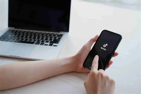 直播拍卖引爆英国市场!鞋服收藏商家借 TikTok Shop 实现业绩翻倍