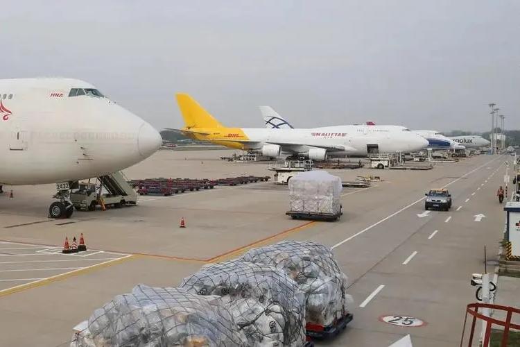 空运到加拿大多少钱一斤?先看懂报价规则再比价