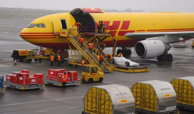 dhl.jpg