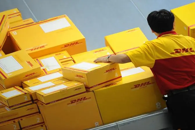DHL与DSV的“数据战”:物流巨头下一张牌,不只是拼运力